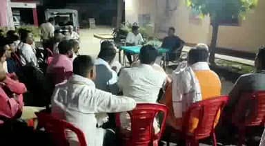 सलोन: डीह थाने में हुई पीस कमेटी की बैठक, पुलिस अधीक्षक ने क्षेत्र के प्रधानों को किया संबोधित