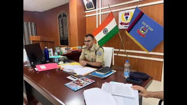 गोड्डा: समाहरणालय गोड्डा  स्थित एसपी कार्यालय में हुए क्राइम मीटिंग में एसपी ने दिया  पुलिस अधिकारियों को कई निर्देश