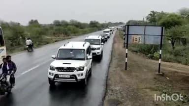 जहाज़पुर: रालोपा सांसद की टिप्पणी के विरोध में शेखावत एसोसिएट के कर्मचारियों ने निकाली विरोध रैली