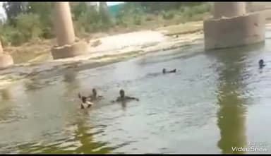 सुल्तानपुर: कुड़वार थाना क्षेत्र में अंतिम संस्कार में गए किशोर की नदी में डूबने से हुई मौत, शव घर पहुँचते ही परिवार में मचा कोहराम