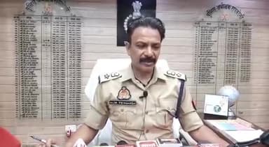 #Raebareli नशा मुक्ति कार्यक्रम के तहत नशा न करने हेतु शपथ पुलिसकर्मियों को दिलाई गई शपथ,नशामुक्त समाज का निर्माण करे-SP