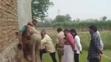 मथुरा: नगला बुढ़िया में बीती रात चोरों ने दीवार तोड़कर घर में रखे सोने-चांदी एवं नकदी की चोरी की, मामले की जांच में जुटी पुलिस