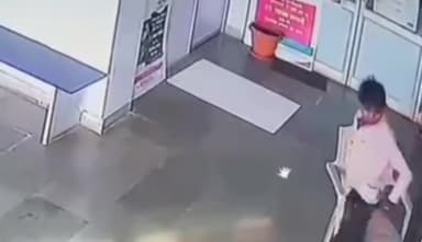 सलूम्बर: सलूंबर जगत प्राथमिक स्वास्थ्य केंद्र पर 2 दिनों से हो रही चोरी का पुलिस ने किया महज 24 घंटे में खुलासा, आरोपी पकड़ा