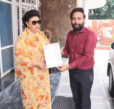 चकराता: बदहाल स्वास्थ्य सेवाओं को लेकर भाजयुमो के जिला महामंत्री ने सांसद माला राजलक्ष्मी को दिया ज्ञापन