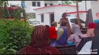 बेहट: मिर्जापुर थाने में थाना प्रभारी नरेश कुमार ने महिला सशक्तिकरण कार्यक्रम के तहत महिलाओं को किया जागरूक