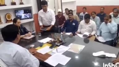 बिलारी: बिलारी SDM कार्यालय पर SDM राज बहादुर सिंह ने राजस्व अधिकारियों व BDO के साथ की बैठक, दिए आवश्यक दिशा निर्देश