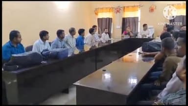 कुरसाकांटा: प्रखंड कार्यालय स्थित मनरेगा सभा भवन में बाढ़ पूर्व तैयारियों को लेकर डीपीआरओ ने बैठक का किया आयोजन