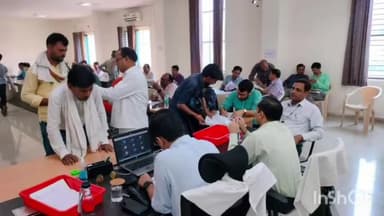 गुना नगर: कलेक्ट्रेट के जनसुनवाई कक्ष में जिला स्तरीय जन सुनवाई हुई आयोजित, 176 आवेदकों ने सुनाई अपनी समस्याएं