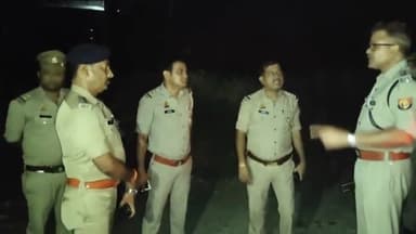 शामली: अपर पुलिस अधीक्षक शामली ने कांवड यात्रा के रूट डायवर्जन प्लान को लेकर सीओ व एसएचओ गंगोह के साथ की मीटिंग