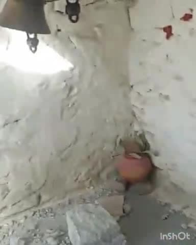 बिलोआ क्षेत्र में अधिक बारूद लगाकर ब्लास्टिंग से फोड़ा पहाड़, पत्थर गिरने से मंदिर की छत हुई क्षतिग्रस्त: वीडियो वायरल