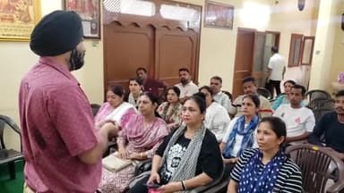 जगाधरी: हेल्पिंग हैंड ग्रुप के माध्यम से यमुनानगर विधायक ने विधायक कार्यालय पर योगा टीचर्स को किया सम्मानित