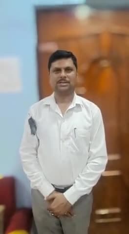 बहराइच: मेडिकल कॉलेज में डिप्लोमा फार्मासिस्ट एसोसिएशन के पदाधिकारियों ने काला फीता बांधकर किया कार्य