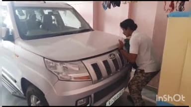 लाडपुरा: शहर के रंगबाड़ी क्षेत्र में कार में घुसी जंगली छिपकली मोनिटर लिजार्ड,मचा हड़कंप किया रेस्क्यू