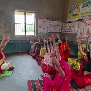 कलुआही: सीएचसी कलुआही के अंतर्गत उप केंद्रों में एएनएम ने बच्चों व महिलाओं का कराया योग