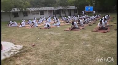 मुशहरी: अहियापुर स्थित एसएसबी कैंप में अंतर्राष्ट्रीय योग दिवस पर अधिकारियों एवं जवानों को द्वारा किया गया योगाभ्यास
