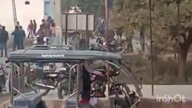 सलोन: बेवली गांव में भूमिधरी जमीन पर निर्माण कर रहे युवक के साथ दबंगों ने की मारपीट, वीडियो सोशल मीडिया पर हुआ वायरल