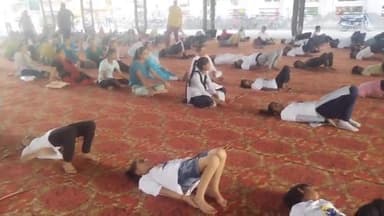 उकलाना: उकलाना पुरानी अनाज मण्डी में धूमधाम से मनाया गया 9वा अंतरराष्ट्रीय योग दिवस, काफी संख्या में लोगो ने लिया भाग