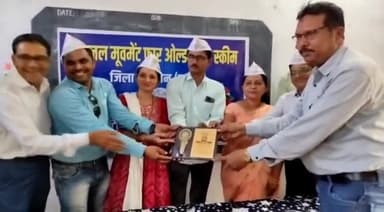 कसरावद: कसरावद में एनएमओपीएस कार्यकर्ताओं द्वारा  पत्रकारों का किया गया सम्मान