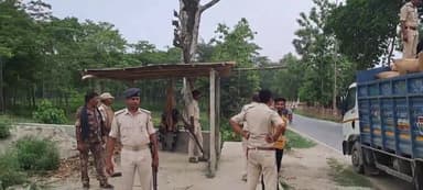 पूर्णिया पूर्व: उत्पाद विभाग की टीम में चलाया छापेमारी अभियान महेंद्रपुर में मक्का से लदी ट्रक की जांच पड़ताल नही मिली शराब