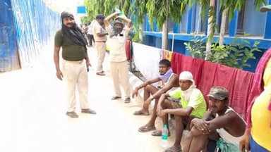 बेगूसराय: गंडक नदी में सउरी घाट के समीप 23 वर्षीय अज्ञात युवती का मिला शव पुलिस कब्जे में लेकर  सदर अस्पताल पोस्टमार्टम के लिए लाय