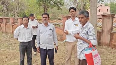 झांसी: आशिक चौराहे के पास घर से टहलने निकले मजदूर को टैक्सी ने मारी टक्कर, उपचार के दौरान झांसी मेडिकल कॉलेज में हुई मौत