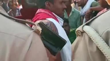 जौनपुर: जेसीज चौराहे पर मोटरसाइकिल के धक्के से एक व्यक्ति हुआ घायल, उपचार के लिए भेजा गया जिला अस्पताल