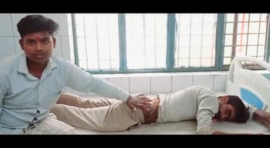 मऊरानीपुर: चकारा काम करने के दौरान अचानक जहरीले कीड़े का शिकार हुआ मजदूर,हालत गंभीर।