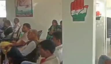 सरई: कांग्रेस जिला कार्यालय में यूथ  छोड़ो बूथ जोड़ों की हुई समीक्षा बैठक
