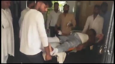 हसनपुर: करनखाल गंगाचोली मार्ग पर अनियंत्रित ई-रिक्शा बाइक सवार व्यक्ति के ऊपर पलटा, हालत गंभीर