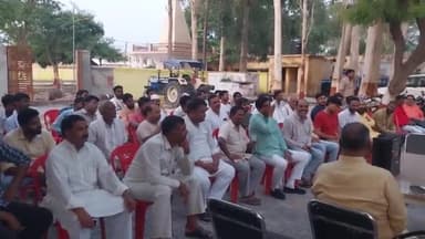 जलेसर: कांवड़ यात्रा व बकरा ईद को लेकर एसडीएम व सीओ ने अवागढ़ थाने में संभ्रांत नागरिकों के साथ बैठक कर दिया संदेश