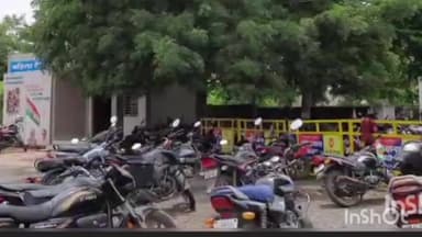 जावरा: गुन्नचोक जावरा सार्वजनिक स्थान पर धारदार छुर्रा लहराते हुएएक बदमाश को पुलिस ने पकड़ा और आरोपी केविरुद्ध मुकदमा दर्ज किया