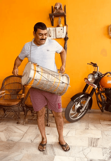 ढोल बजा रहा हूँ।जम कर बजेगी ।
कोई शक #ढोल