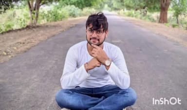 टीकमगढ़: झांसी रोड पर ट्रैक्टर से टकराई बाइक, पोस्ट ऑफिस कर्मचारी की हुई मौत व दो लोग हुए घायल