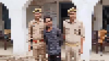 झांसी: तमंचा अड़ाकर भाभी से दुष्कर्म करने वाले देवर को रक्सा पुलिस ने किया गिरफ्तार, युवक ने भाभी की बना ली थी अश्लील वीडियो