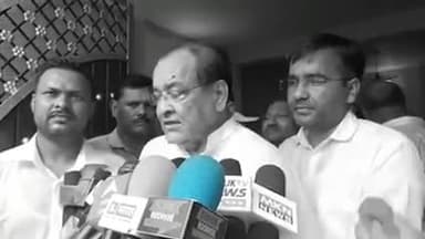 बेलडा प्रकरण में पीड़ित परिवार से मुलाकात करने पहुंचे यशपाल आर्य- सीएम से जल्दी करेंगे मुलाकात
#belda #yashpalarye