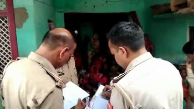 अमृतपुर: नगला हुषा में संदिग्ध परिस्थितियों में पूर्व प्रधान की नाबालिग लड़की ने लगाई फांसी, परिजनों का रो रोकर बुरा हाल