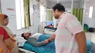 गोड्डा: कठौन गांव में पेड़ से कार टकराने के कारण 3 युवक हुए घायल, 2 गोड्डा सदर अस्पताल से हुए रेफर