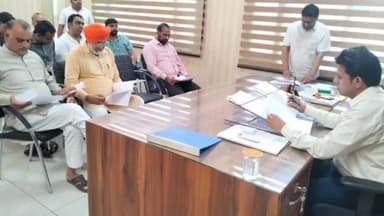 रतिया: SDM ने उपमंडल स्तरीय सतर्कता एवं निगरानी समिति की अपने कार्यालय ली बैठक, दिए निर्देश