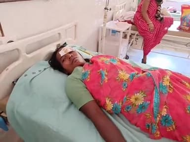 सिमडेगा: एसएस स्कूल के पास फोटो से गिरकर महिला हुई घायल, इलाज के लिए लाया गया सिमडेगा सदर अस्पताल