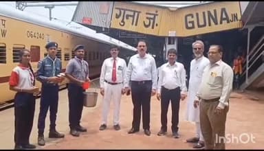 गुना नगर: गुना रेलवे स्टेशन पर भारत स्काउट गाइड का 1 महीने से जारी जल सेवा शिविर का हुआ समापन, स्काउट गाइड के कमिश्नर हुए शामिल