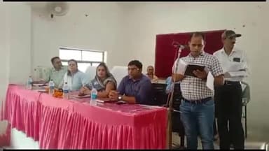 घाटमपुर: पतारा ब्लॉक में क्षेत्र पंचायत की बैठक का हुआ आयोजन, 12 प्रधान व 8 बीडीसी रहे मौजूद