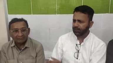 "खास खबर प्रमोद जैन" वीडियो बुलेटिन, (फादर्स डे पर सद्भावना मंच में आयोजित शायर कवि गोष्ठी में रचना प्रस्तुत करते हुए)