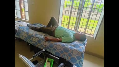 बेगूसराय: जिला नियोजन कार्यालय में लगाया गया रक्तदान शिविर, अधिकारी सहित 13 कर्मियों ने किया रक्तदान