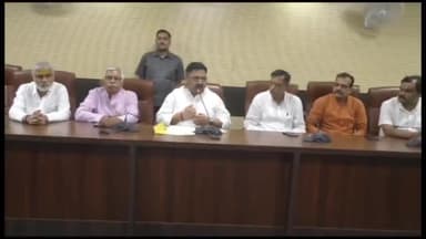 सर्किट हाउस में राज्य मंत्री रविंद्र जायसवाल ने प्रधानमंत्री के 9 साल बेमिसाल को लेकर विस्तृत जानकारी दी