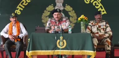 पंचकूला: रामगढ़ के आईटीबीपी भानु में सैनिक सभा के आयोजन के दौरान उत्कृष्ट प्रदर्शन करने वाले पदाधिकारियों को किया गया सम्मानित