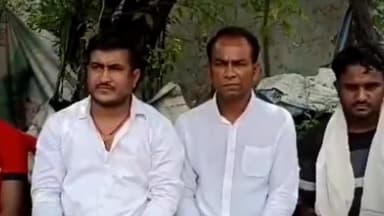 बाघमारा/कतरास: जेएमएम बाघमारा कमिटी के पदाधिकारियों ने जेएमएम प्रखंड अध्यक्ष अजमूल अंसारी के खिलाफ खोला मोर्चा