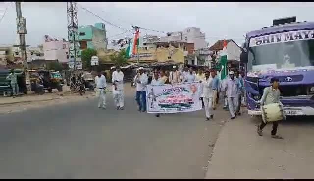 उपखंड स्तरीय प्रशासन व गांधी दर्शन समिति ब्लॉक सीमलवाड़ा की संयुक्त तत्वाधान में महात्मा गांधी दर्शन समिति प्रशिक्षण कार्यक्रम सीमलवाड़ा में आयोजन किया गया प्रशिक्षण के पहले चढ़ा कस्बे में प्रभात फेरी निकाली गई ।