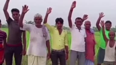 जोगापट्टी: हीट वेब के कारण गोईता टोला समेत कई जगहों पर सूखी किसानों की फसल, प्रदर्शन करके की मुआवजे की मांग