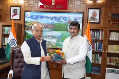 शिमला शहरी: कृषि विश्वविद्यालय के कुलपति डॉ एच.के. चौधरी ने राज्यपाल शिव प्रताप शुक्ल से राजभवन में भेंट की