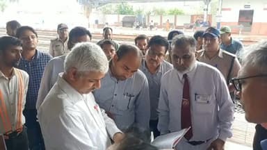 सिहोरा: डीआरएम ने किया निरीक्षण समस्याओं को लेकर सौंपा ज्ञापन सिहोरा रोड रेलवे स्टेशन अमृतयोजना में शामिल बेहतर होंगी यात्री सुव